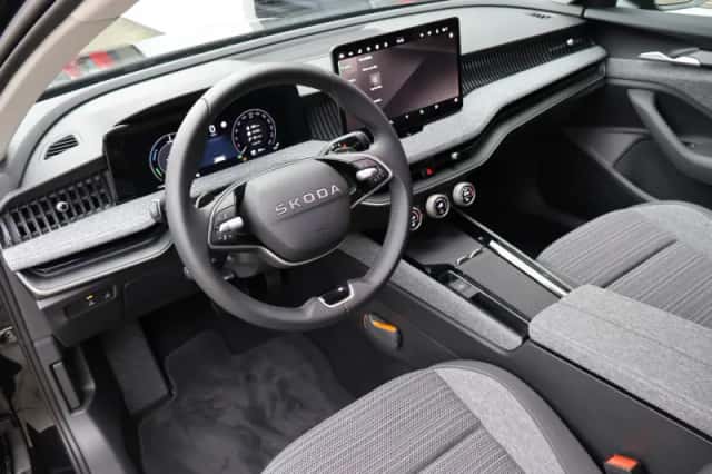 Škoda Superb (2025) thumbnail 18