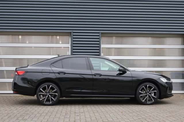 Škoda Superb (2025) thumbnail 3