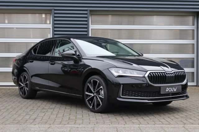 Škoda Superb (2025) thumbnail 8
