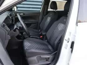 Volkswagen T-Cross (2025) thumbnail 4
