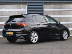 Volkswagen Golf (2025) thumbnail 2