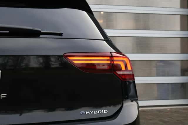 Volkswagen Golf (2025) thumbnail 17