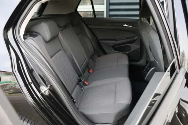 Volkswagen Golf (2025) thumbnail 22