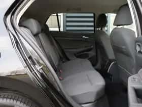 Volkswagen Golf (2025) thumbnail 23