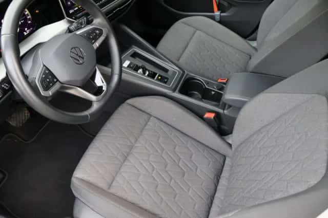 Volkswagen Golf (2025) thumbnail 26