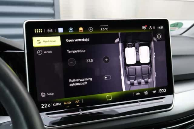 Volkswagen Golf (2025) thumbnail 51