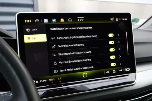 Volkswagen Golf (2025) thumbnail 53