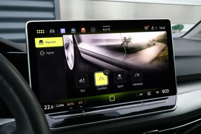 Volkswagen Golf (2025) thumbnail 55