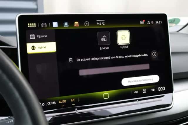 Volkswagen Golf (2025) thumbnail 56