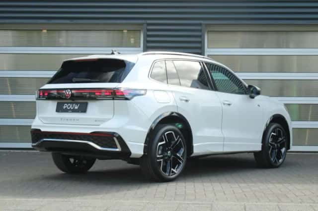 Volkswagen Tiguan (2026) thumbnail 2