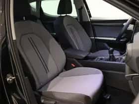 SEAT Leon (2023) thumbnail 12