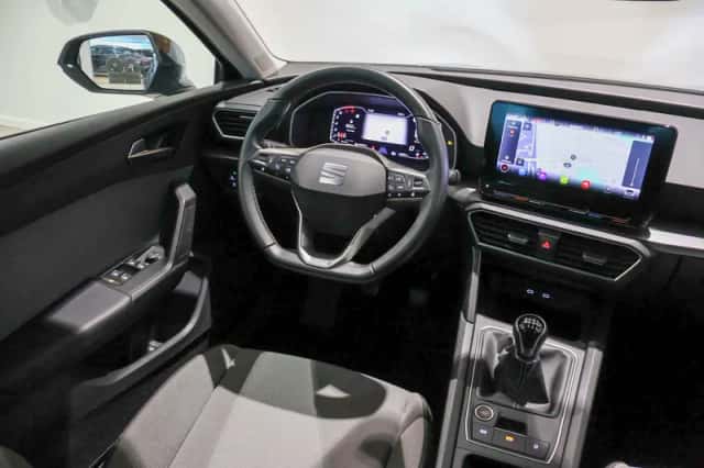 SEAT Leon (2023) thumbnail 17