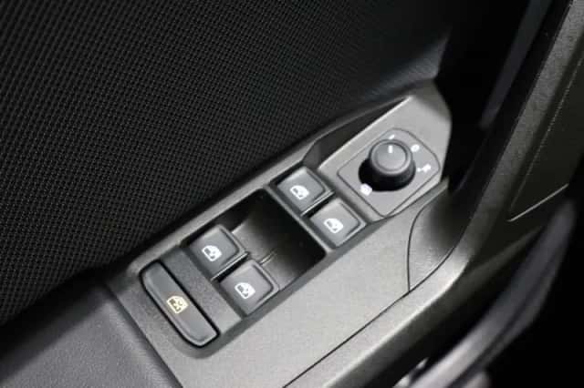 SEAT Leon (2023) thumbnail 31