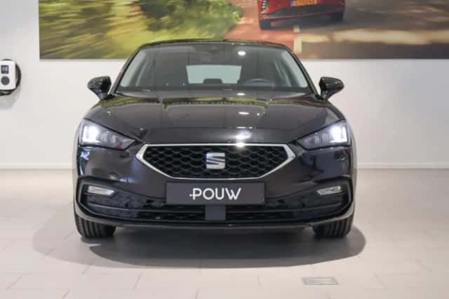 SEAT Leon (2023) thumbnail 8