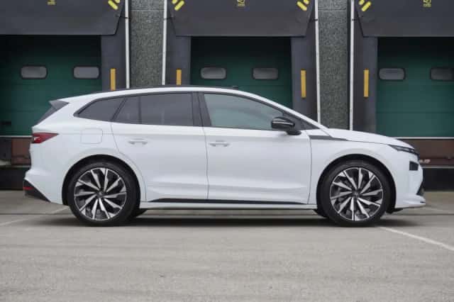 Škoda Enyaq (2025) thumbnail 3