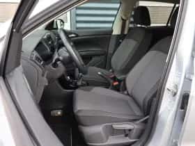 Volkswagen T-Cross (2025) thumbnail 4
