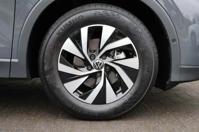 Volkswagen Tiguan (2025) thumbnail 13
