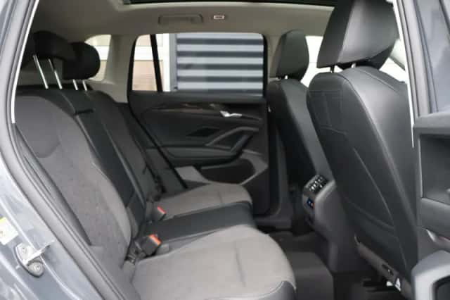 Volkswagen Tiguan (2025) thumbnail 16