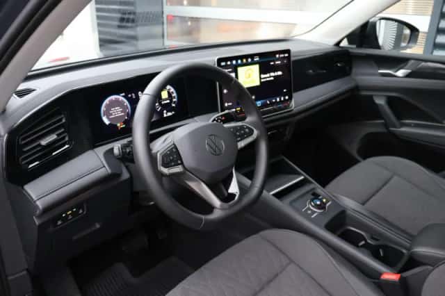 Volkswagen Tiguan (2025) thumbnail 44