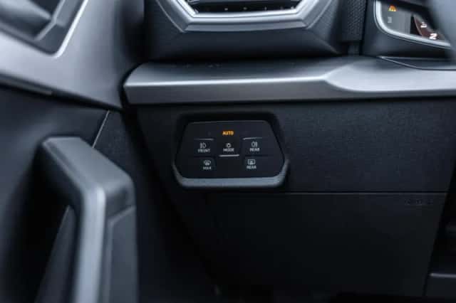 SEAT Leon (2026) thumbnail 30