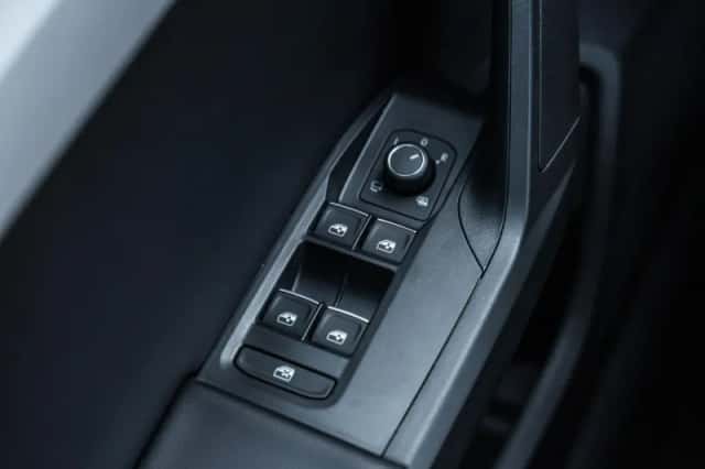 SEAT Leon (2026) thumbnail 31