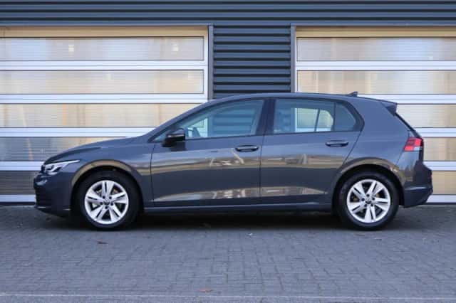 Volkswagen Golf (2023) thumbnail 12