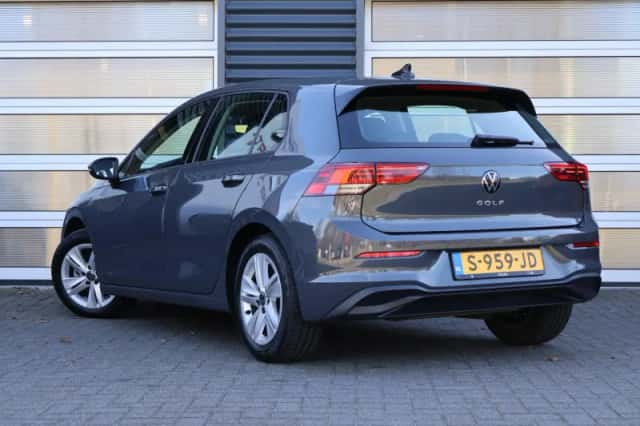 Volkswagen Golf (2023) thumbnail 16