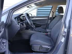 Volkswagen Golf (2023) thumbnail 22