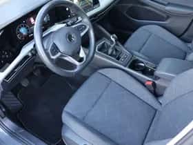 Volkswagen Golf (2023) thumbnail 23