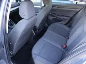 Volkswagen Golf (2023) thumbnail 28