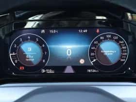 Volkswagen Golf (2023) thumbnail 35