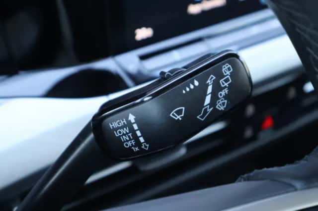 Volkswagen Golf (2023) thumbnail 38