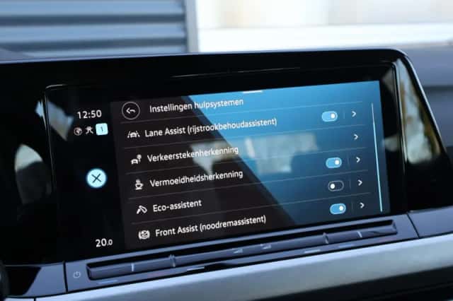 Volkswagen Golf (2023) thumbnail 48