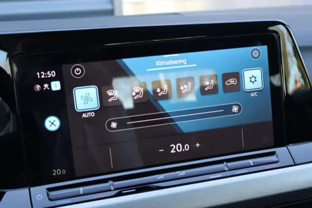 Volkswagen Golf (2023) thumbnail 49