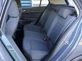 Volkswagen Golf (2023) thumbnail 6