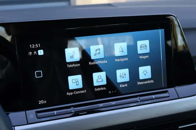 Volkswagen Golf (2023) thumbnail 52