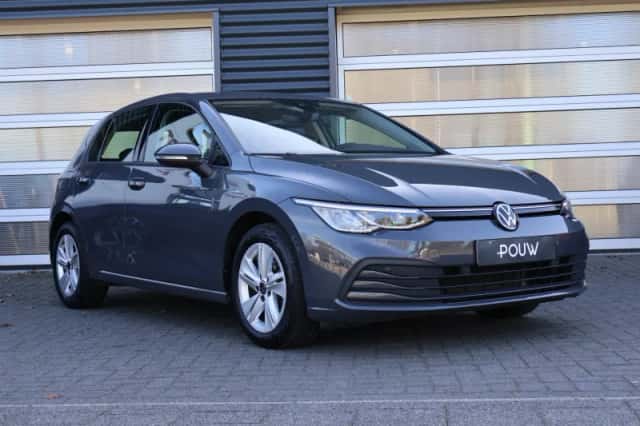 Volkswagen Golf (2023) thumbnail 9