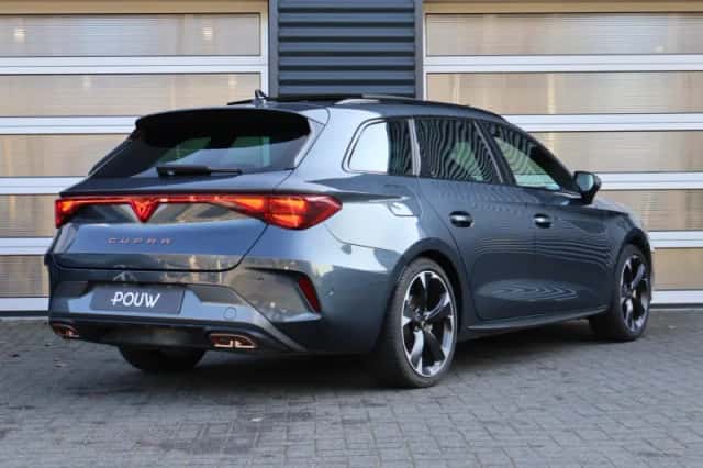 CUPRA Leon Sportstourer (2025) thumbnail 2