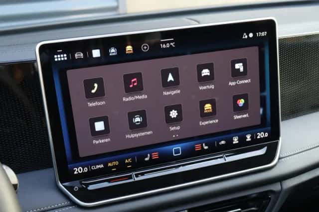 Volkswagen Tiguan (2025) thumbnail 55