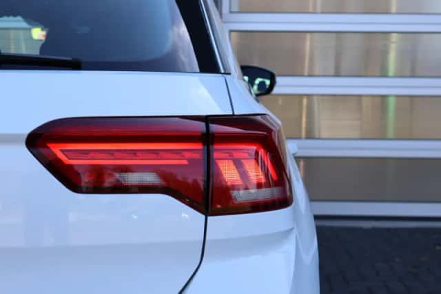 Volkswagen T-Roc (2021) thumbnail 35