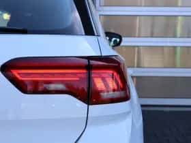 Volkswagen T-Roc (2021) thumbnail 35