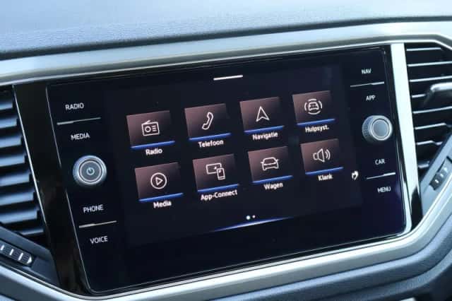 Volkswagen T-Roc (2021) thumbnail 53
