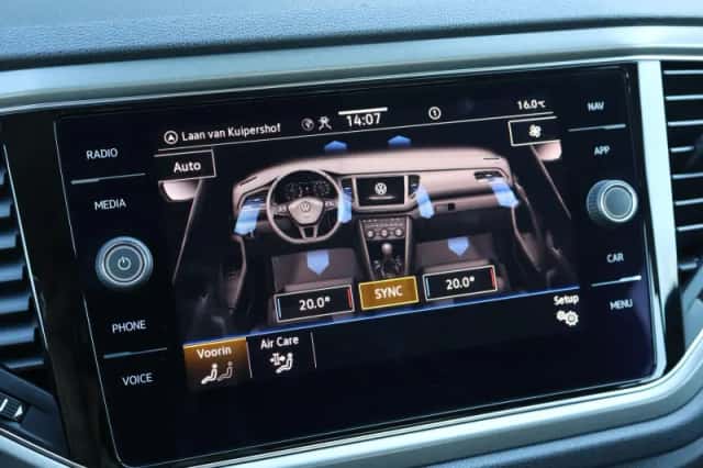 Volkswagen T-Roc (2021) thumbnail 60