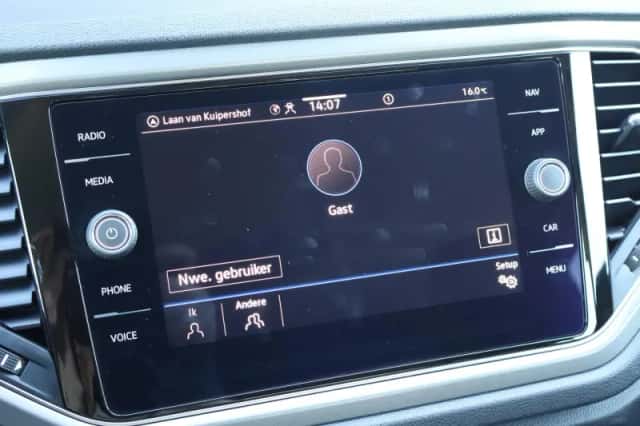 Volkswagen T-Roc (2021) thumbnail 62