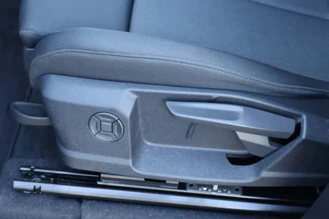 Audi Q6 e-tron (2025) thumbnail 45