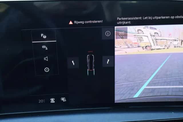 Audi Q6 e-tron (2025) thumbnail 59