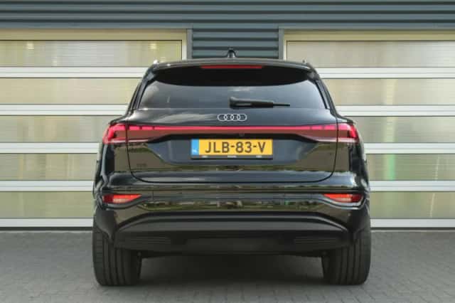 Audi Q6 e-tron (2025) thumbnail 9