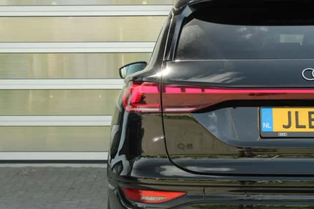 Audi Q6 e-tron (2025) thumbnail 10