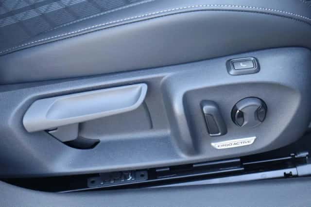 Volkswagen Passat (2025) thumbnail 17