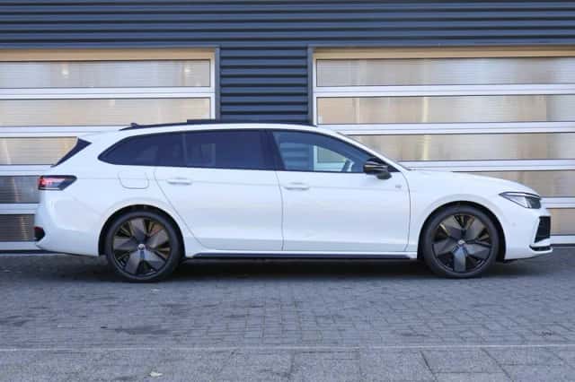 Volkswagen Passat (2025) thumbnail 3